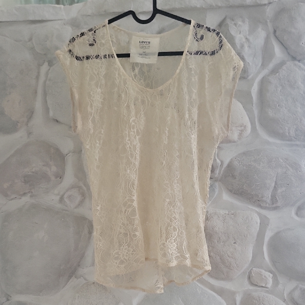 Levi's Ivory Lace Tee